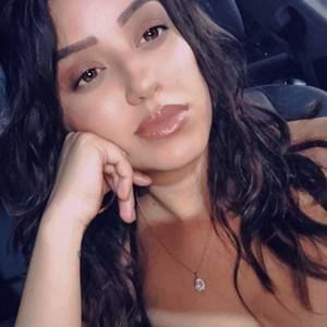 Meet your Posher, Cristina